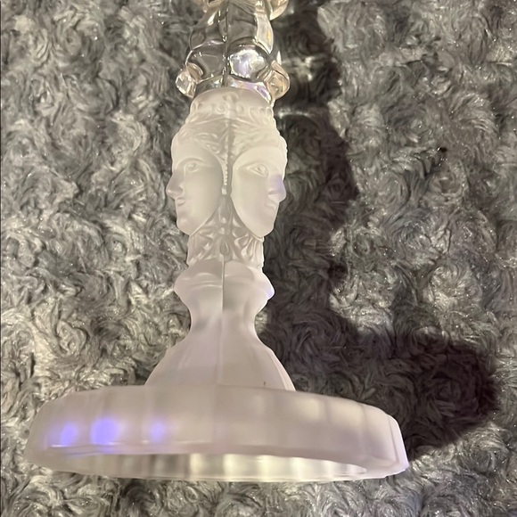 Elegant Clear Glass Candle Holder - Picture 9 of 10